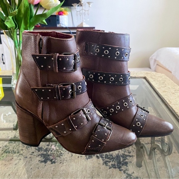 Freebird Boot Joust Ankle Buckle Studded Leather Heeled Boho Brown 6 GUC - Picture 2 of 8